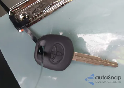 2013 Toyota Sienna Xle V6 8 Passenger from USA, damaged, VIN 5TDYK3DC2DS286018